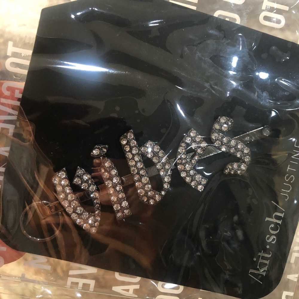 VIBEZS Rhinestone Bobby Pin NWT